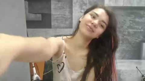 Liya online show from May 12, 2026, 4:42 am
