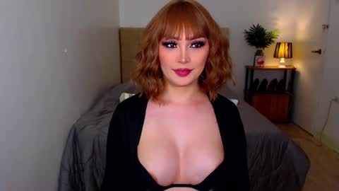 Snapshot of legendaryxqueen chatting on February 3, 2025, 11:42 am UR ULTIMATE QUEEN SUSSIE BROWN online show from February 3, 2025, 11:42 am