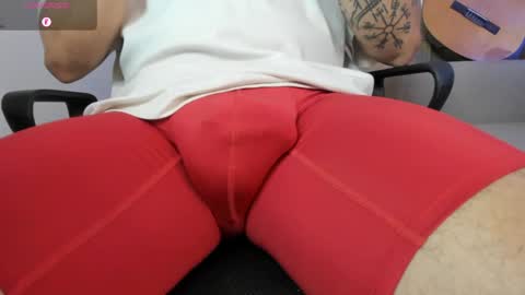 Alejandro online show from May 10, 2026, 11:43 pm