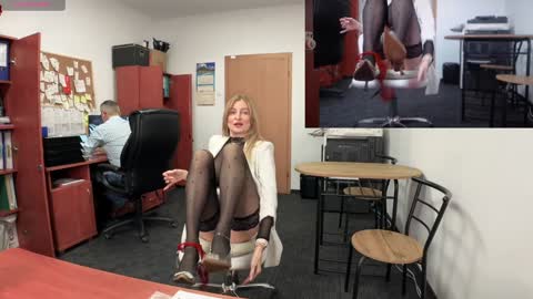 LegsLONG online show from December 10, 2024, 11:00 am