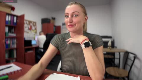 LegsLONG online show from December 13, 2024, 1:44 pm