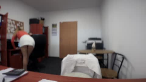 LegsLONG online show from December 18, 2024, 7:47 am