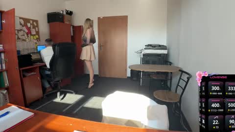 LegsLONG online show from February 19, 2025, 11:28 am