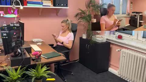 LegsLONG online show from September 13, 2025, 5:29 am