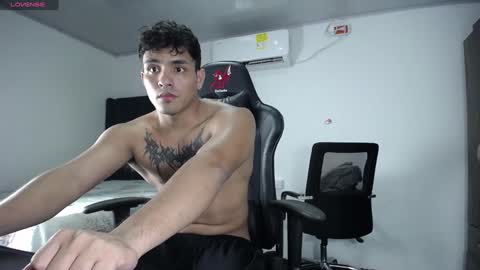  Lei  online show from December 24, 2024, 9:55 pm