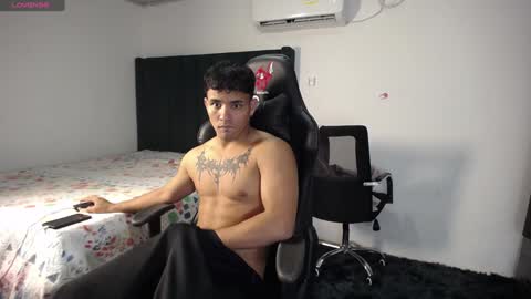  Lei  online show from January 6, 2025, 9:43 pm