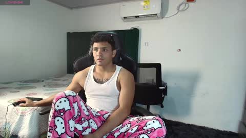  Lei  online show from January 21, 2025, 9:15 pm