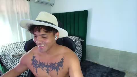 Snapshot of lei_77 chatting on February 7, 2026, 10:02 pm Lei online show from February 7, 2026, 10:02 pm