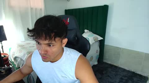  Lei  online show from March 18, 2026, 9:40 pm