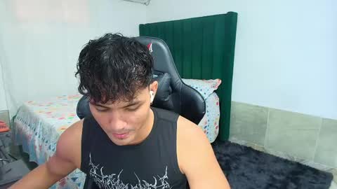 Snapshot of lei_77 chatting on April 22, 2026, 8:10 pm Lei online show from April 22, 2026, 8:10 pm
