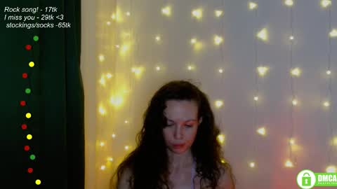 Snapshot of leia_bell chatting on February 14, 2026, 8:05 pm hey Im Leia and I love rock online show from February 14, 2026, 8:05 pm