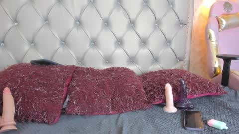 LEIGH ANGELS online show from January 20, 2025, 11:21 pm