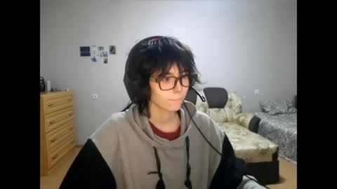 Viola online show from April 14, 2026, 9:21 pm