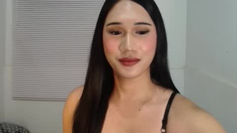 leighs_celine online show from February 12, 2026, 4:57 pm