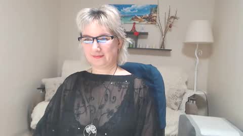 Leila Kinky online show from February 12, 2025, 7:02 am