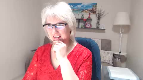 Leila Kinky online show from April 12, 2026, 3:33 am