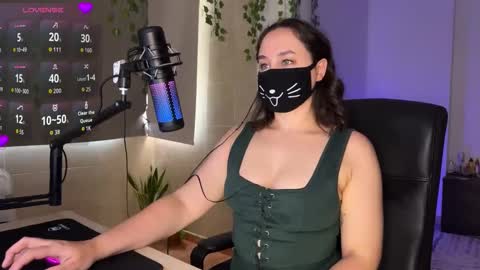 Snapshot of lemi_peachy chatting on October 20, 2025, 9:43 am Lemi online show from October 20, 2025, 9:43 am