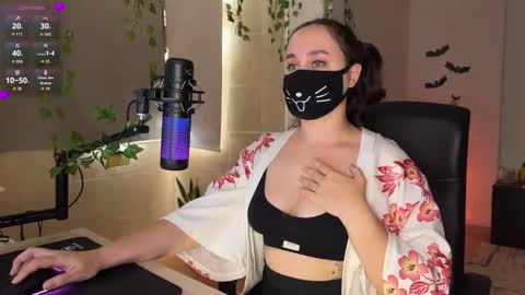 Snapshot of lemi_peachy chatting on November 5, 2025, 2:39 pm Lemi online show from November 5, 2025, 2:39 pm