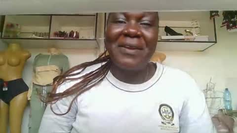 Snapshot of lemon_girl90 chatting on October 24, 2025, 10:11 am lemon_girl90 online show from October 24, 2025, 10:11 am