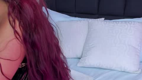 L E N A online show from September 28, 2025, 7:58 am