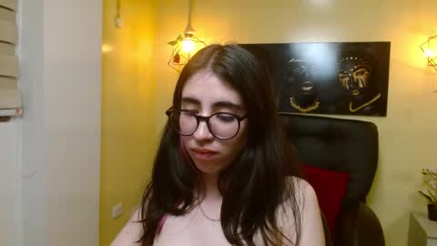 Lena online show from March 4, 2025, 9:54 pm