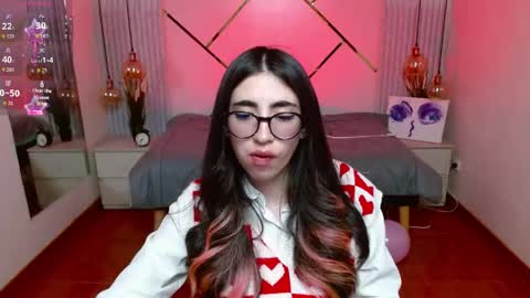 Snapshot of lena_roses chatting on June 3, 2026, 8:25 pm Lena online show from June 3, 2026, 8:25 pm
