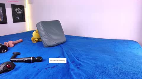 Lenaandwilliam online show from September 29, 2025, 8:02 pm