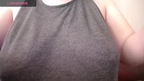 lenagolden online show from March 7, 2025, 12:12 pm