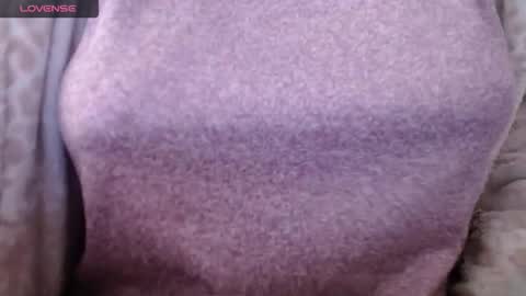 lenagolden online show from April 7, 2026, 12:05 pm