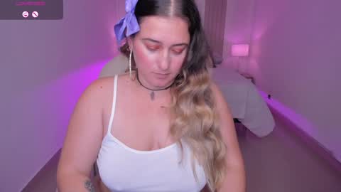  LENAH  online show from February 4, 2025, 6:17 pm