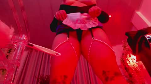 Lenna Kang online show from November 30, 2025, 12:14 am