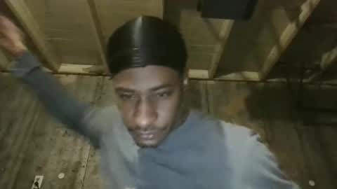 leo199984 online show from December 16, 2025, 3:33 am