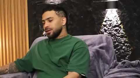 Leo  Diaz online show from February 6, 2026, 2:38 am