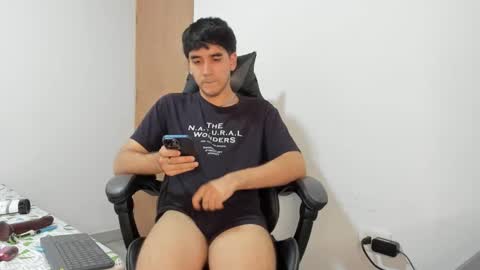 Leo Jones online show from March 5, 2025, 10:32 pm