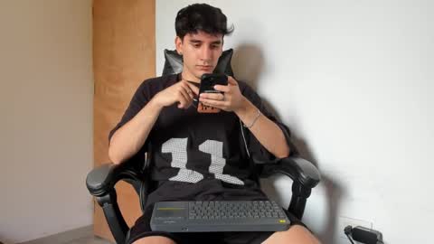 Leo Jones online show from September 26, 2025, 3:27 pm