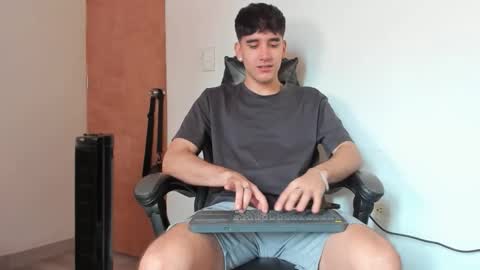 Leo Jones online show from December 16, 2025, 3:39 pm