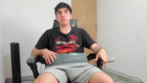 Snapshot of leo_jones389 chatting on April 28, 2026, 10:15 pm Leo Jones online show from April 28, 2026, 10:15 pm