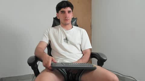 Snapshot of leo_jones389 chatting on May 20, 2026, 11:11 pm Leo Jones online show from May 20, 2026, 11:11 pm