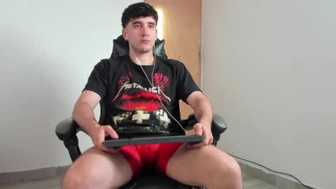 Snapshot of leo_jones389 chatting on May 23, 2026, 10:14 pm Leo Jones online show from May 23, 2026, 10:14 pm