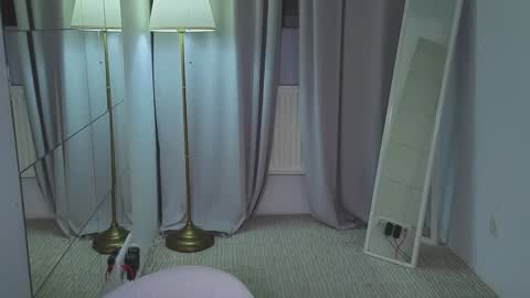 Snapshot of leo_lulu chatting on January 1, 2025, 6:27 pm Ashly online show from January 1, 2025, 6:27 pm