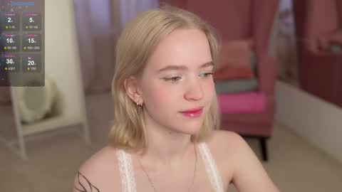 Snapshot of leo_lulu chatting on March 8, 2025, 8:00 am Ashly online show from March 8, 2025, 8:00 am