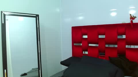 leo_morris online show from January 4, 2025, 4:22 pm