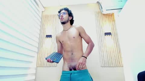 Snapshot of leo_sanz6 chatting on May 26, 2026, 1:29 pm LEO online show from May 26, 2026, 1:29 pm