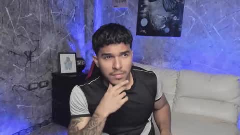 Leo independent model online show from October 14, 2025, 12:00 am