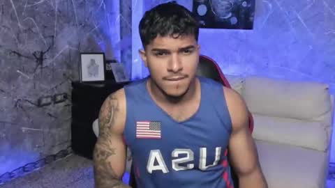 Leo independent model online show from November 9, 2025, 9:24 pm