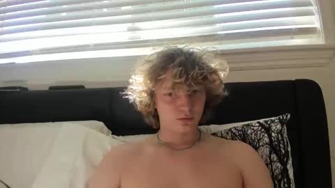 leo_wildd online show from September 15, 2025, 10:32 pm