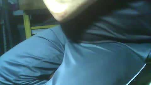 Snapshot of leobauo chatting on May 9, 2026, 10:59 pm leobauo online show from May 9, 2026, 10:59 pm