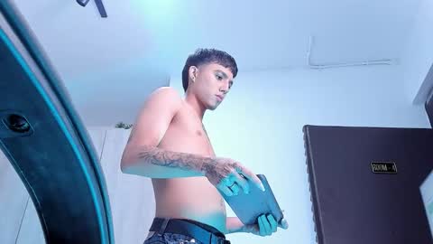 leohard_ online show from January 15, 2026, 11:26 am