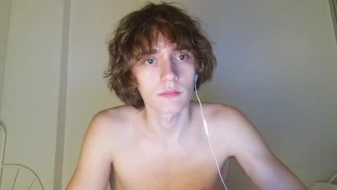 Leon online show from April 12, 2026, 8:58 pm