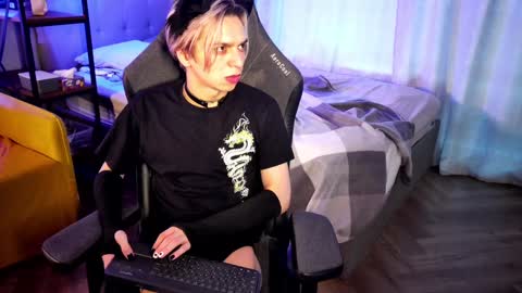 Leon online show from January 30, 2025, 7:29 am